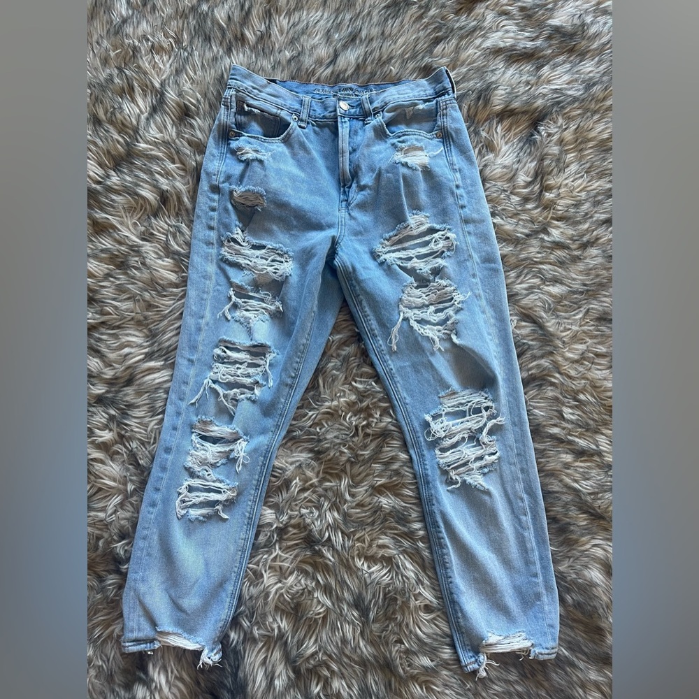 American Eagle Mom Jean size 8 short👖